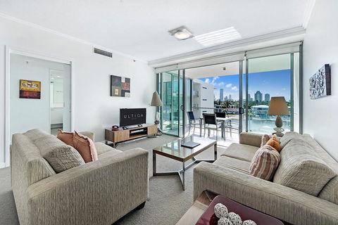 ULTIQA Freshwater Point Resort - Tourism Brisbane 8