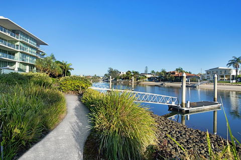 ULTIQA Freshwater Point Resort - Tourism Brisbane 20