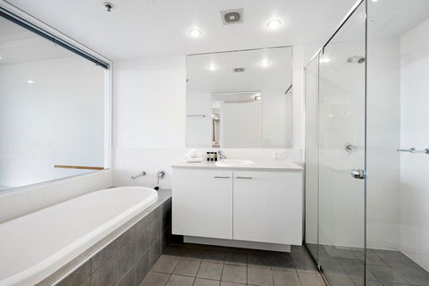 ULTIQA Freshwater Point Resort - Tourism Brisbane 19