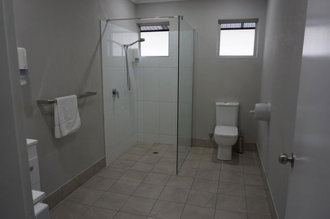 YAL Cairns - A Motel That Makes A Difference - Brisbane Tourism 2