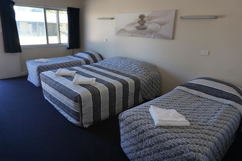 YAL Cairns - A Motel That Makes A Difference - Brisbane Tourism 1