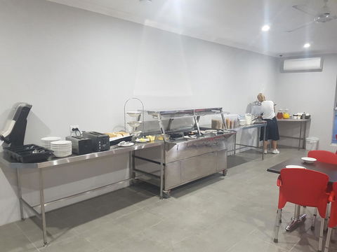 YAL Cairns - A Motel That Makes A Difference - Brisbane Tourism 15