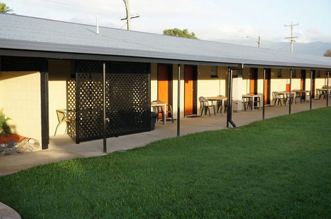 YAL Cairns - A Motel That Makes A Difference - Brisbane Tourism 38