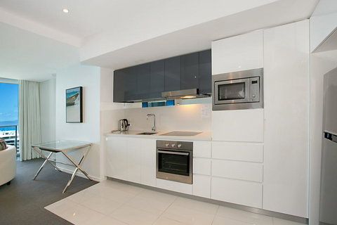 Number 1 H Residences - WiFi, Parking & More By Gold Coast Holidays - Tourism Brisbane 2
