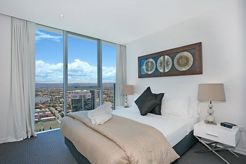 Number 1 H Residences - WiFi, Parking & More By Gold Coast Holidays - Tourism Brisbane 5