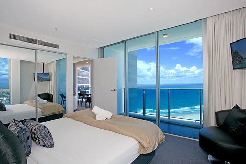 Number 1 H Residences - WiFi, Parking & More By Gold Coast Holidays - Tourism Brisbane 8