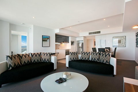 Number 1 H Residences - WiFi, Parking & More By Gold Coast Holidays - Tourism Brisbane 11