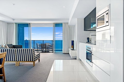Number 1 H Residences - WiFi, Parking & More By Gold Coast Holidays - Tourism Brisbane 37