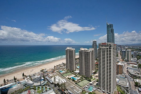 Number 1 H Residences - WiFi, Parking & More By Gold Coast Holidays - Tourism Brisbane 9