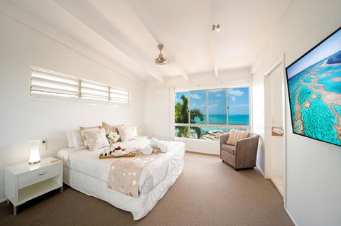 Nautilus On The Hill - Airlie Beach - Brisbane Tourism 3