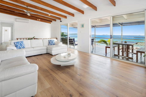 Nautilus On The Hill - Airlie Beach - Brisbane Tourism 33