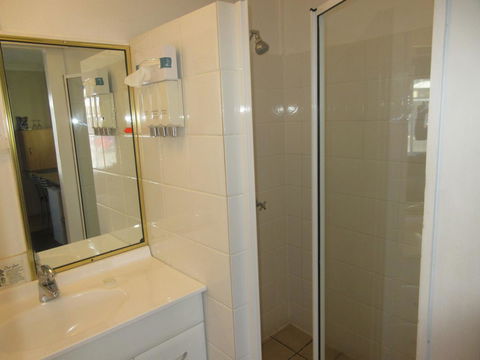 Riviera On Ruthven - Brisbane Tourism 7