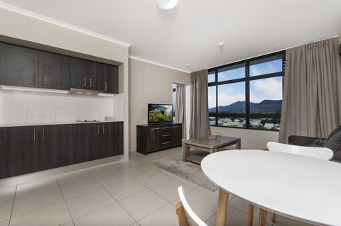 Sunshine Tower Hotel - Brisbane Tourism 20