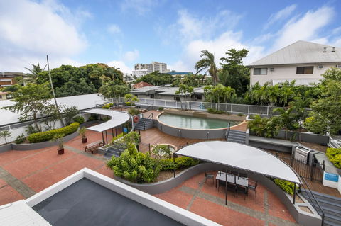 Sunshine Tower Hotel - Brisbane Tourism 17