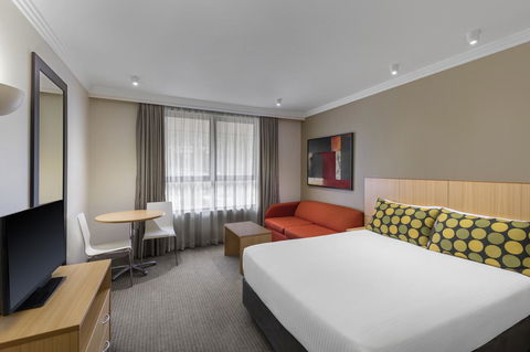 Mercure Brisbane Garden City - Brisbane Tourism 6