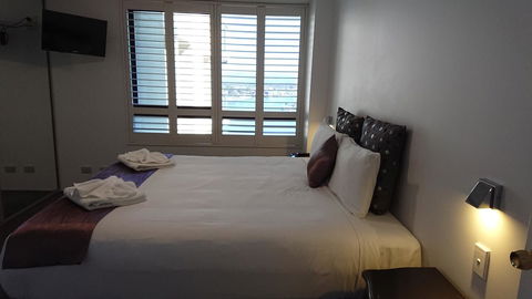 Surfers Hawaiian Holiday Apartments - Tourism Brisbane 10