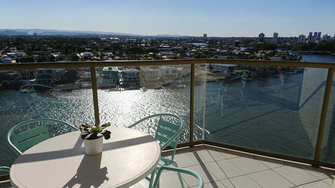 Surfers Hawaiian Holiday Apartments - Tourism Brisbane 8