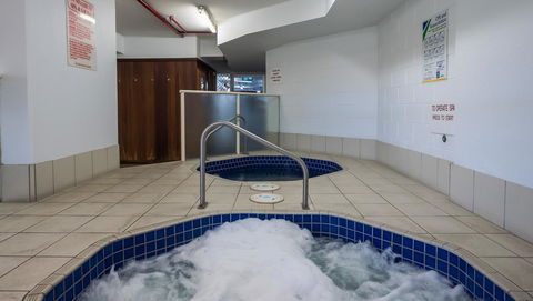 Surfers Hawaiian Holiday Apartments - Tourism Brisbane 26