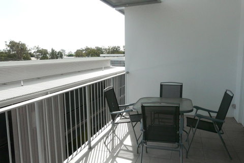 Monterey Apartments Moranbah - Tourism Brisbane 2