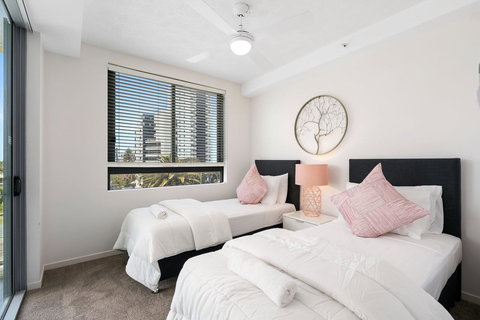 Wings Resort, Apartments And 2 Story Penthouses - We Accommodate - Tourism Brisbane 13