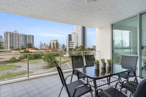 Wings Resort, Apartments And 2 Story Penthouses - We Accommodate - Tourism Brisbane 15