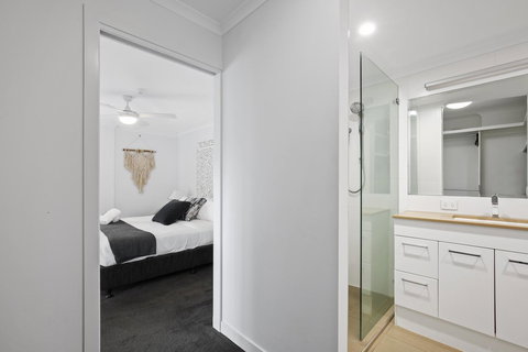 Narrowneck Court Holiday Apartments - Tourism Brisbane 14