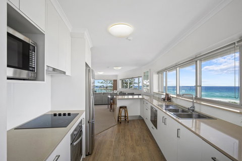 Narrowneck Court Holiday Apartments - Tourism Brisbane 24