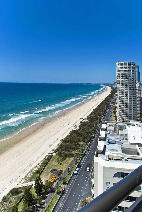 Hi Surf Beachfront Resort Apartments - Tourism Brisbane 33