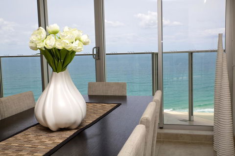 Hi Surf Beachfront Resort Apartments - Tourism Brisbane 25