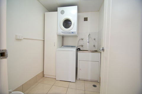 Hi Surf Beachfront Resort Apartments - Tourism Brisbane 15