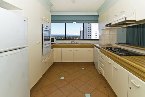 Hi Surf Beachfront Resort Apartments - Tourism Brisbane 39