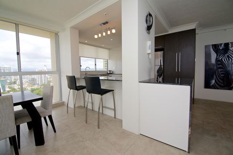 Hi Surf Beachfront Resort Apartments - Tourism Brisbane 26