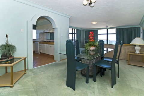 Hi Surf Beachfront Resort Apartments - Tourism Brisbane 36