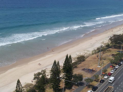 Hi Surf Beachfront Resort Apartments - Tourism Brisbane 10