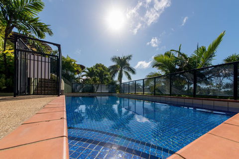 Paradise Penthouse At Waves - Airlie Beach - Tourism Brisbane 2