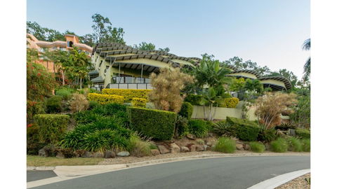 Paradise Penthouse At Waves - Airlie Beach - Tourism Brisbane 29