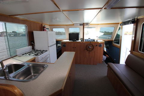 Coomera Houseboats - Tourism Brisbane 1