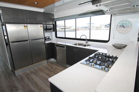 Coomera Houseboats - Tourism Brisbane 37