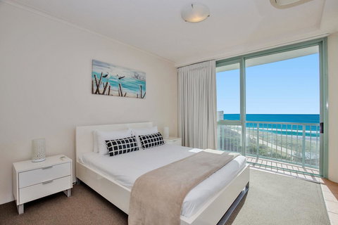 The Waterford On Main Beach - Tourism Brisbane 23