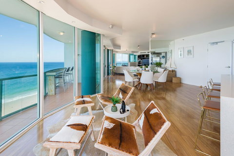 The Waterford On Main Beach - Tourism Brisbane 6