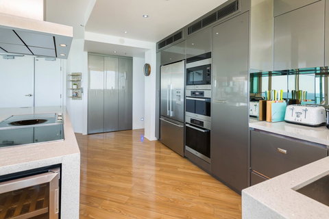 The Waterford On Main Beach - Tourism Brisbane 7
