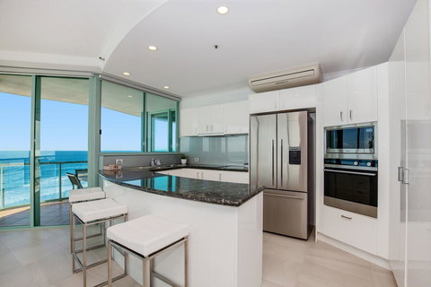 The Waterford On Main Beach - Tourism Brisbane 24