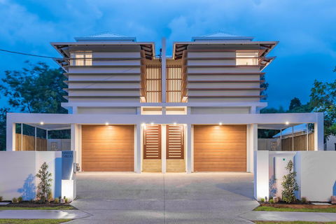 Noosa Villas - Tourism Brisbane 0