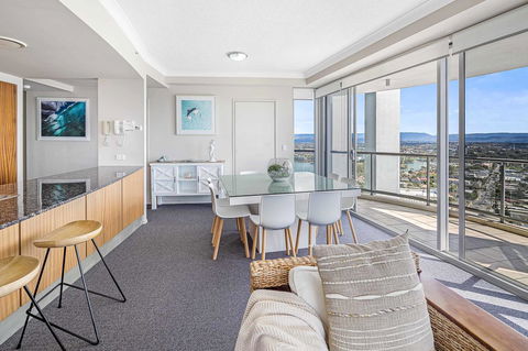 Holiday Holiday Chevron Renaissance Apartments - Tourism Brisbane 1