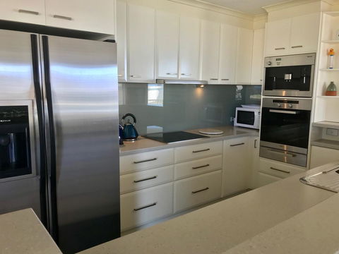 Rainbow Bay Resort Holiday Apartments - Tourism Brisbane 10