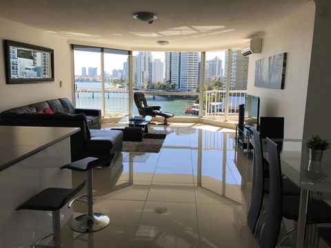 Moorings On Cavill Surfers Paradise - Tourism Brisbane 24