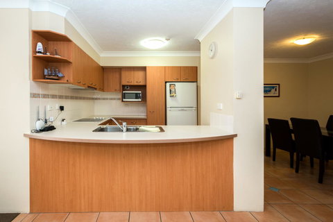 Breakers North Absolute Beachfront Apartments - Official - Tourism Brisbane 33