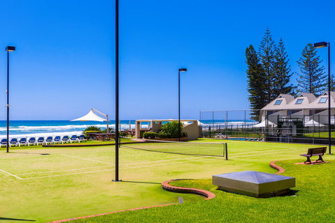 Breakers North Absolute Beachfront Apartments - Official - Tourism Brisbane 3