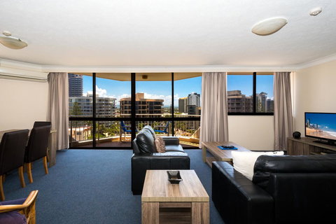 Breakers North Absolute Beachfront Apartments - Official - Tourism Brisbane 13