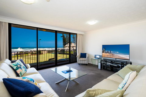 Breakers North Absolute Beachfront Apartments - Official - Tourism Brisbane 22